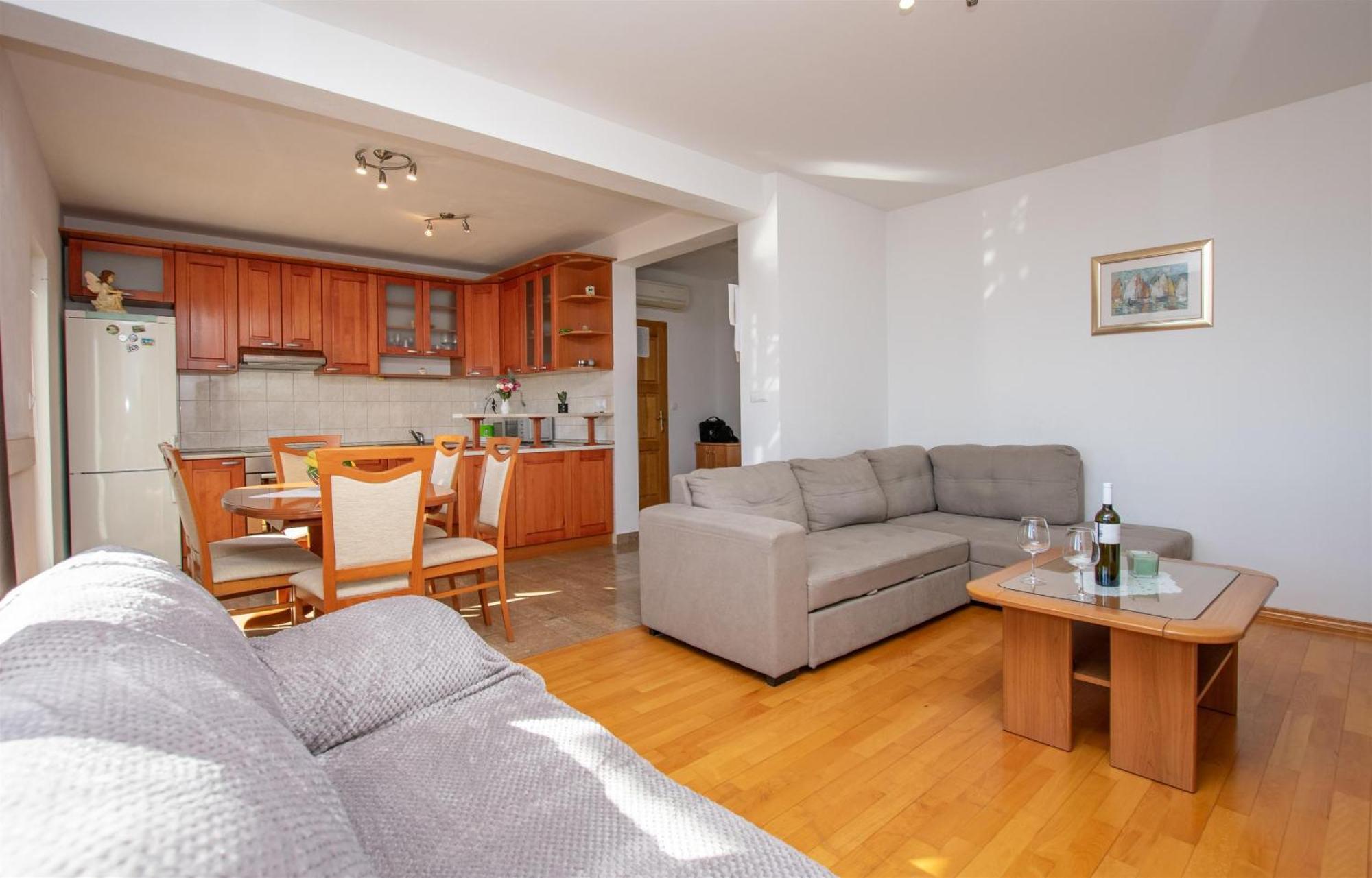 Apartment Zdravko Omiš Buitenkant foto